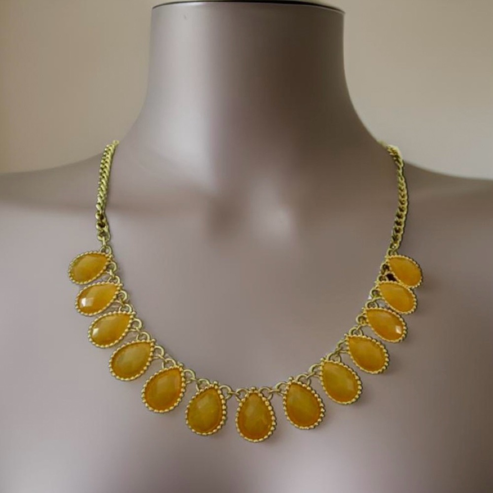 Elegant Yellow Teardrop Necklace All Seasons Any Occasion